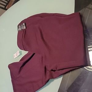 7th Ave. Burg. Pull-on bootcut pant. Med.